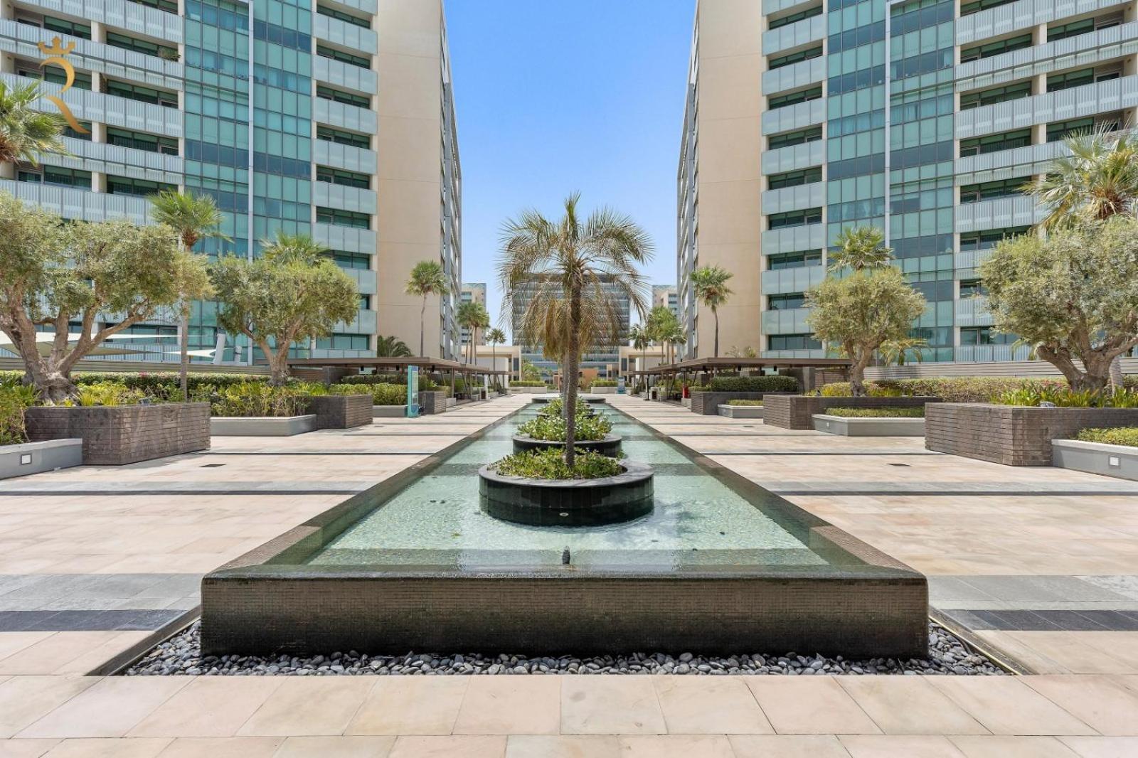 Luxury Living At Its In Your 2br At Al Rahah Apartamento *