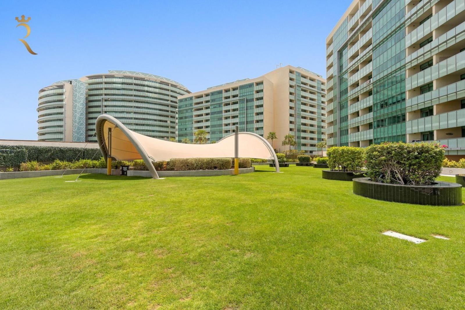 Apartamento Luxury Living At Its In Your 2br At Al Rahah *