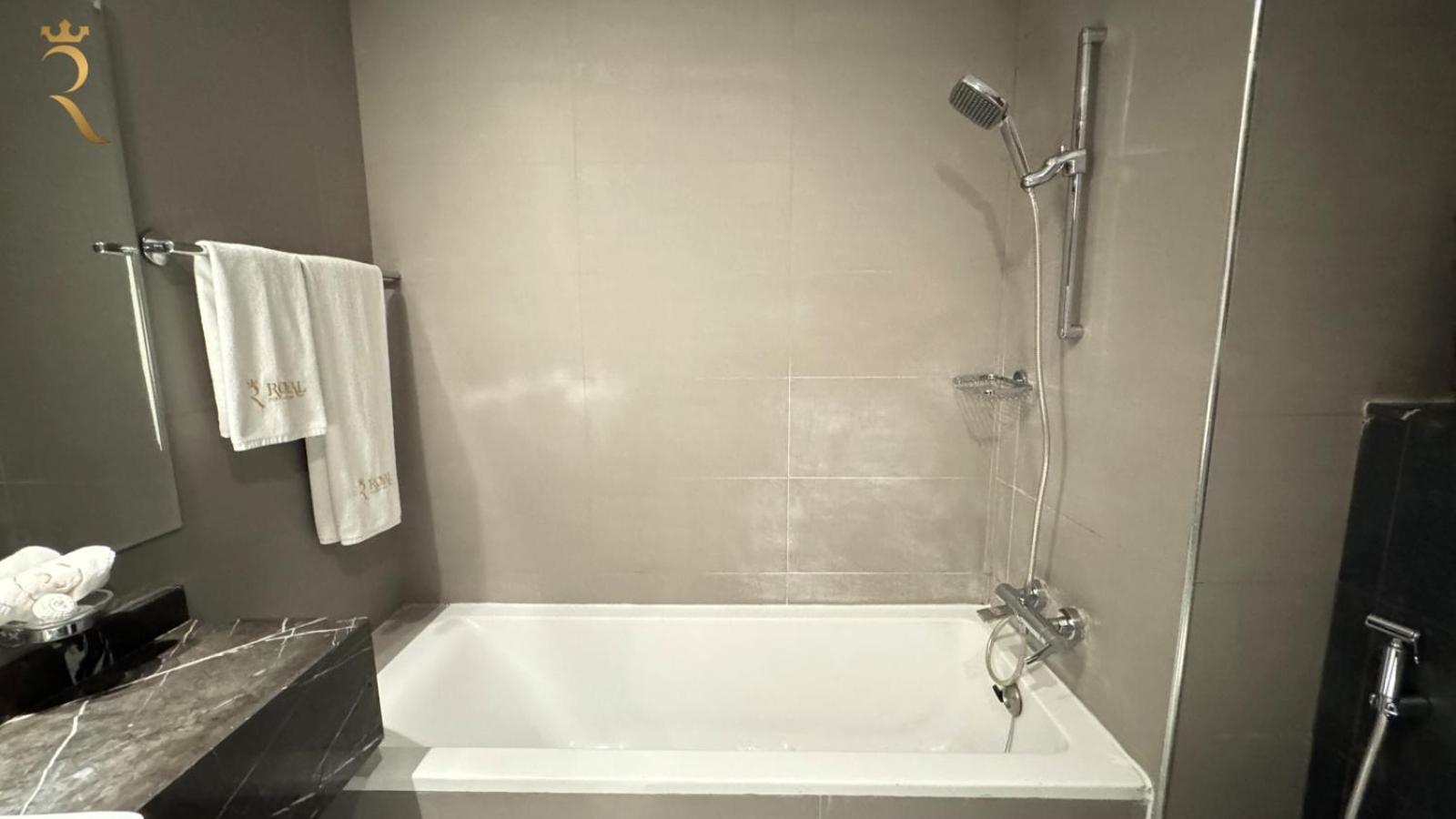 Luxury Living At Its In Your 2br At Al Rahah