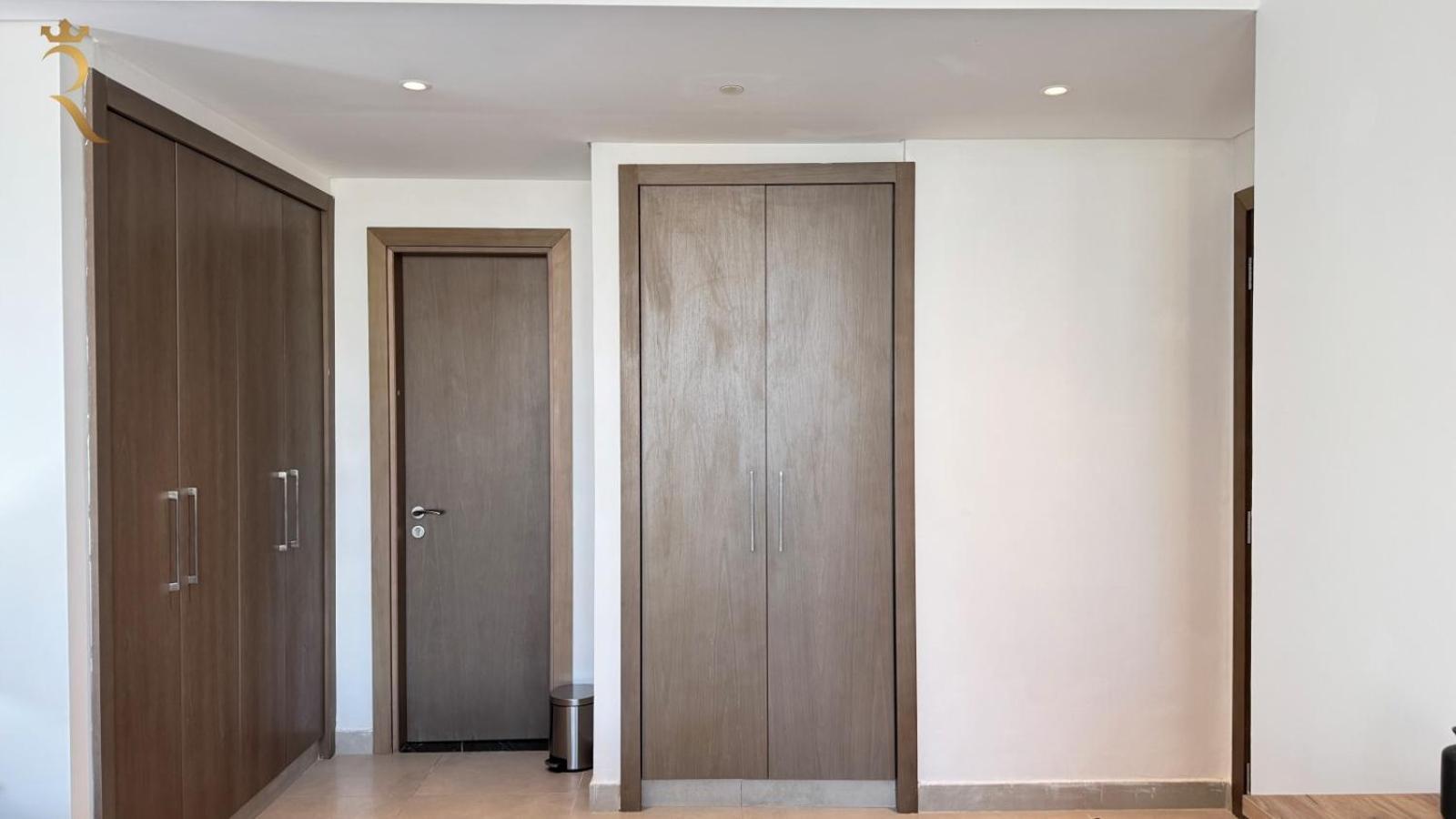 Luxury Living At Its In Your 2br At Al Rahah Apartamento *