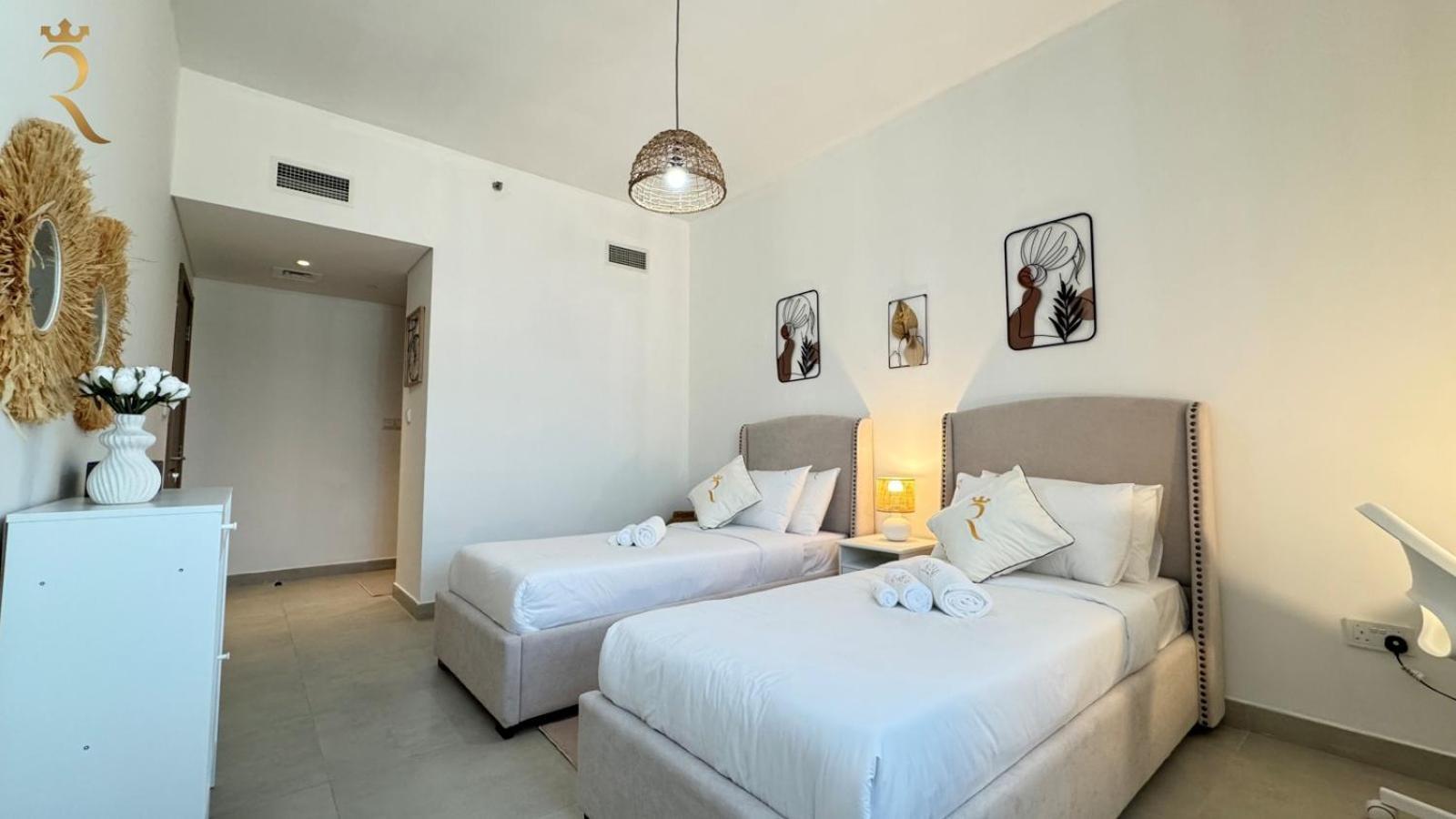 Luxury Living At Its In Your 2br At Al Rahah *