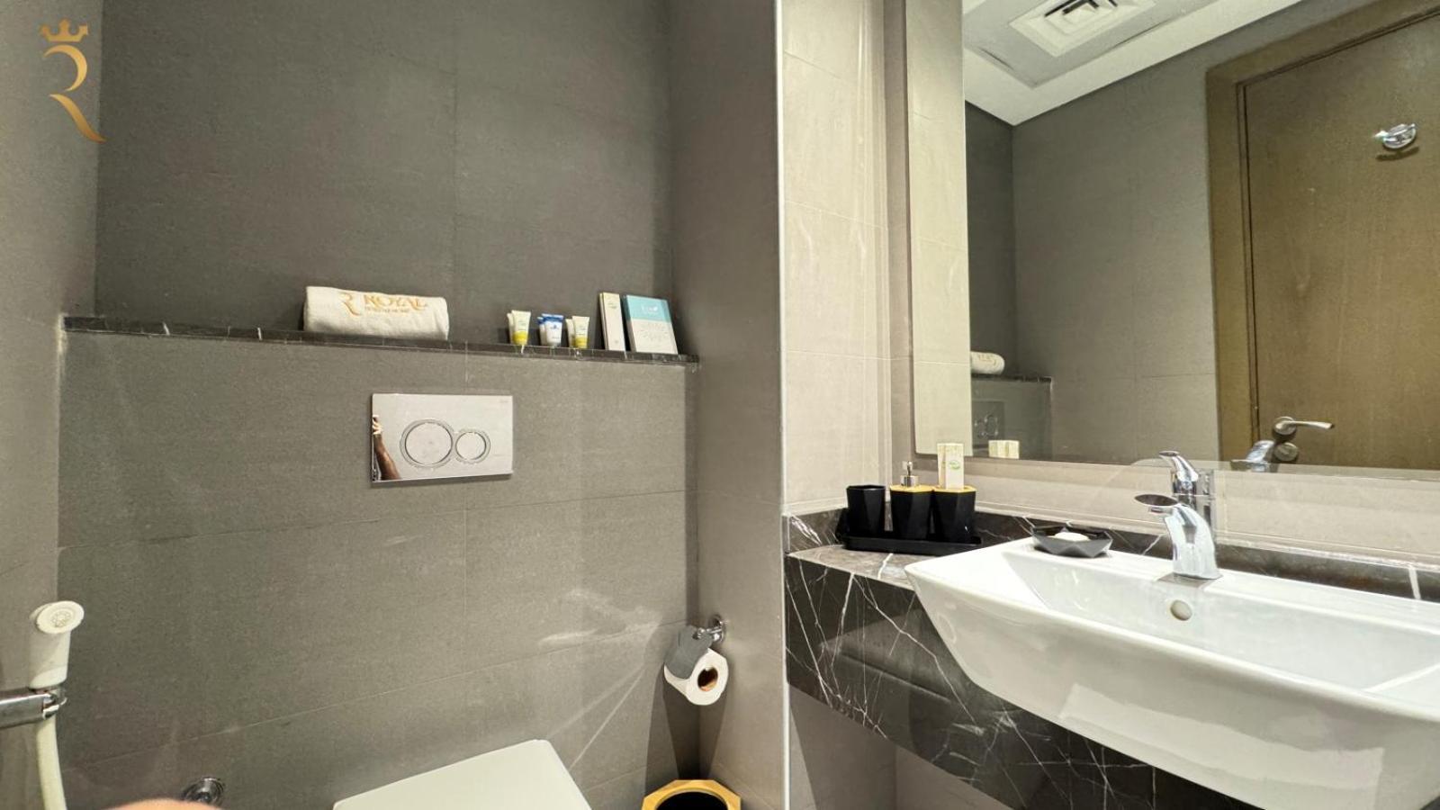 Luxury Living At Its In Your 2br At Al Rahah *