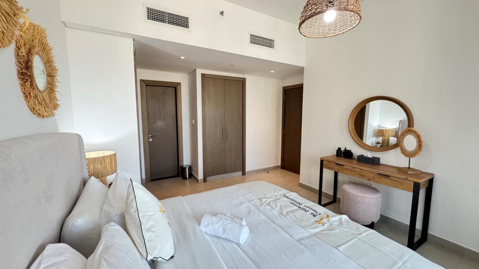 Luxury Living At Its In Your 2br At Al Rahah Apartamento *