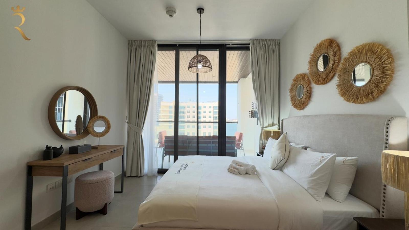 Luxury Living At Its In Your 2br At Al Rahah Apartamento